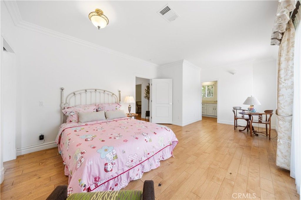 Bedroom, Dining room, Interior, Wood Texture Flooring