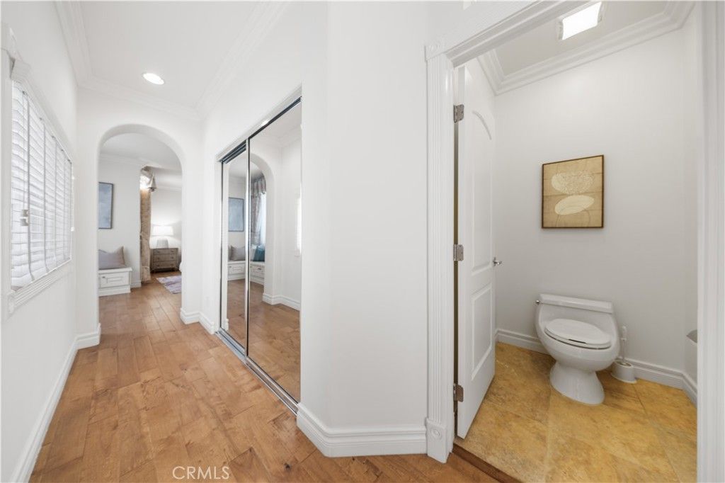 Bathroom, Interior, Recessed Lighting, Wood Texture Flooring