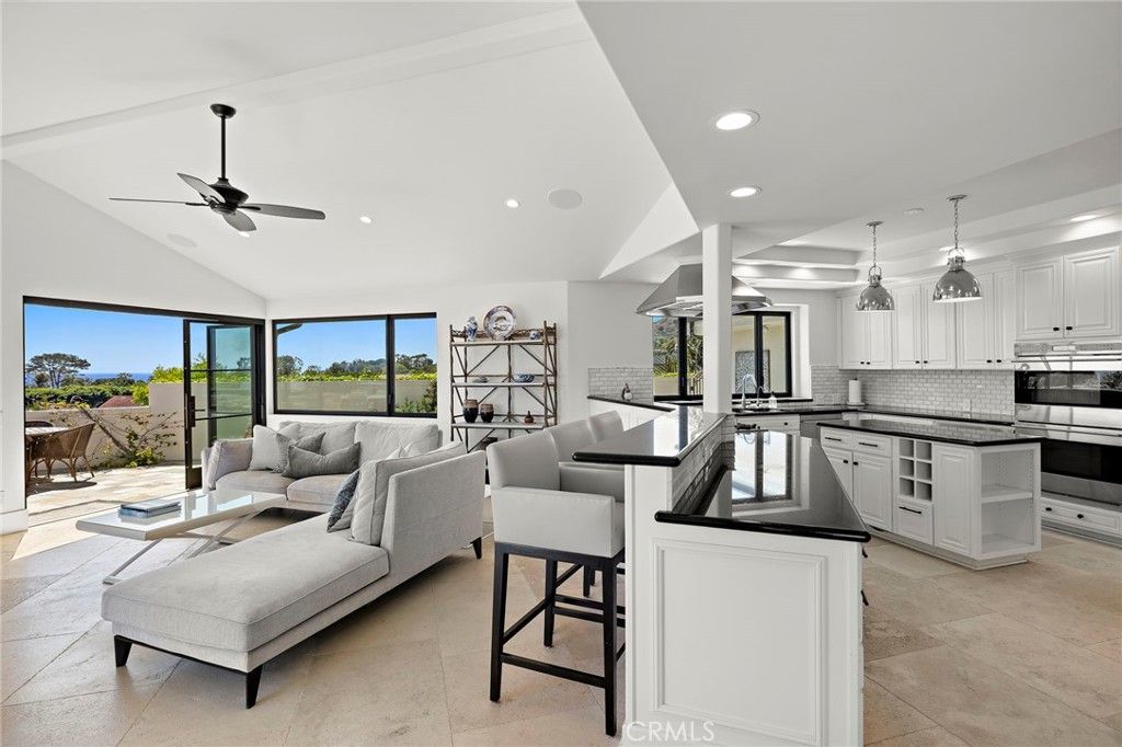 Interior, Kitchen, Living room, Pendant Lights, Recessed Lighting, Stainless Steel Appliances