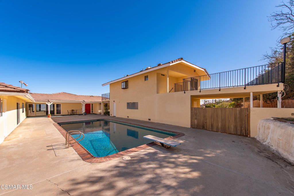 Exterior, Pool