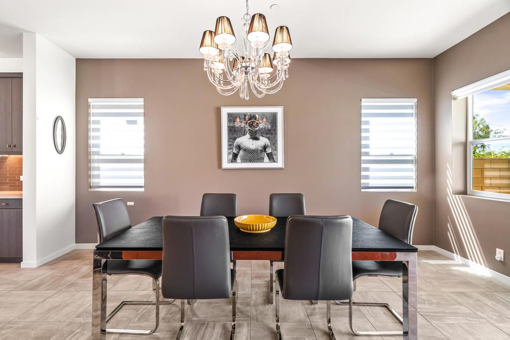 Chandelier, Dining room, Interior