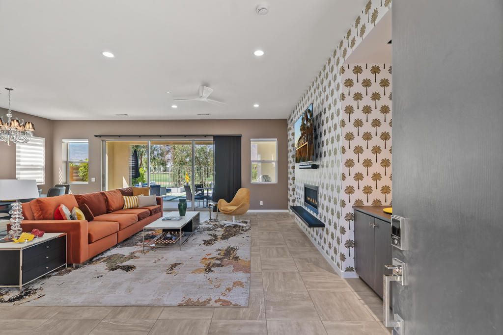 Chandelier, Fireplace, Interior, Living room, Recessed Lighting