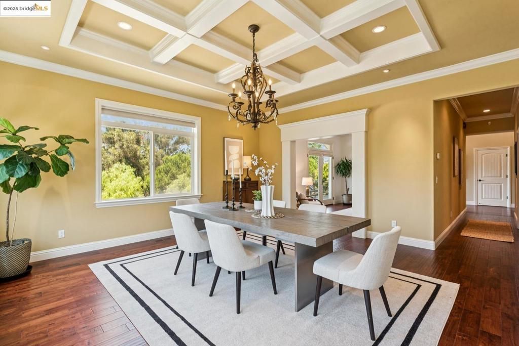 Chandelier, Dining room, Interior, Recessed Lighting, Wood Texture Flooring