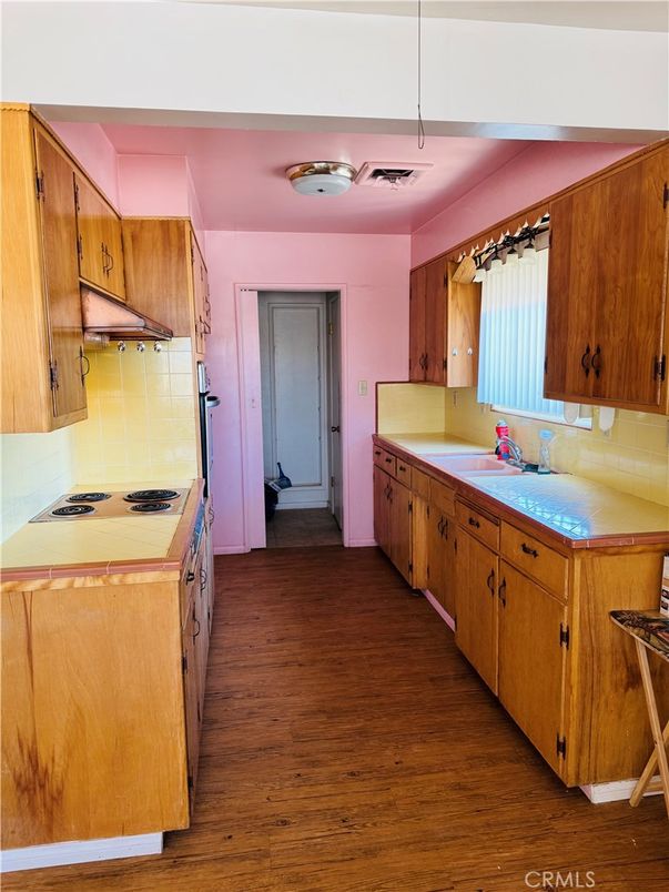 Interior, Kitchen, Wood Texture Flooring