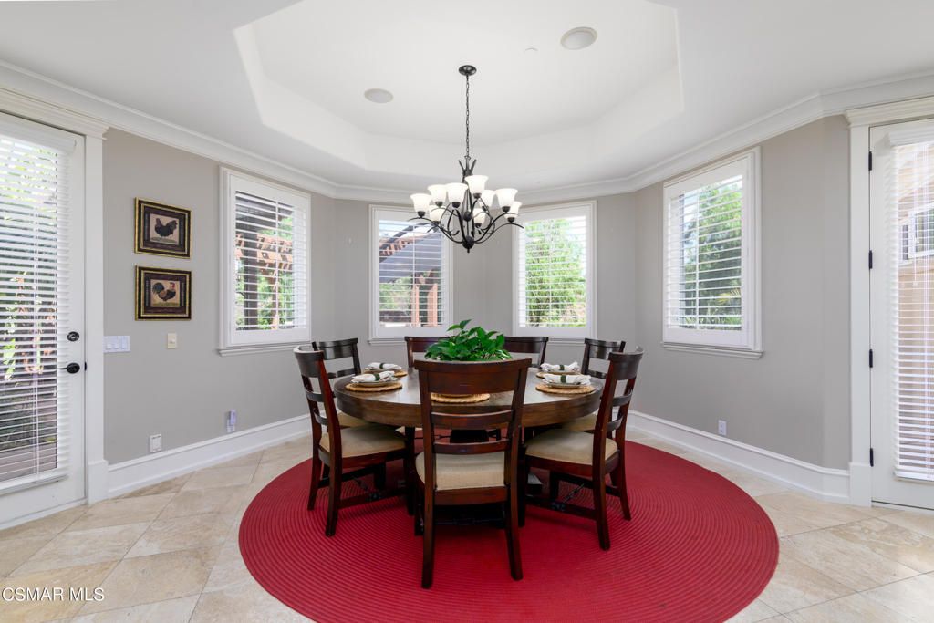 Chandelier, Dining room, Interior