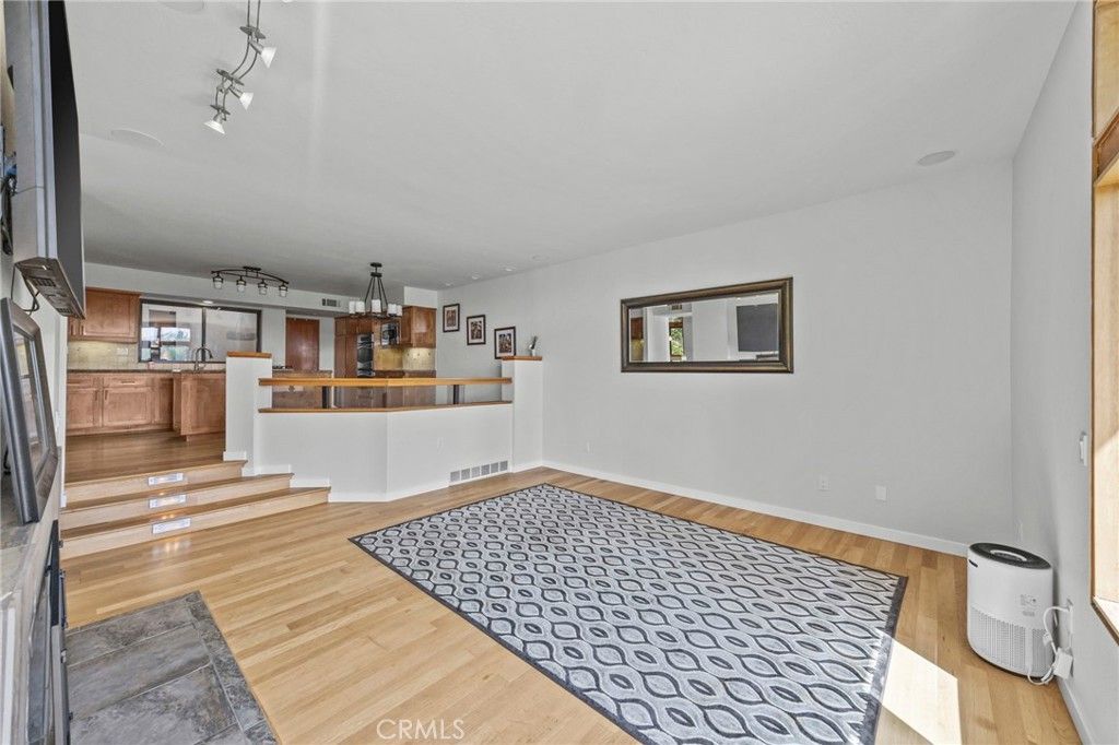 Interior, Kitchen, Pendant Lights, Wood Texture Flooring