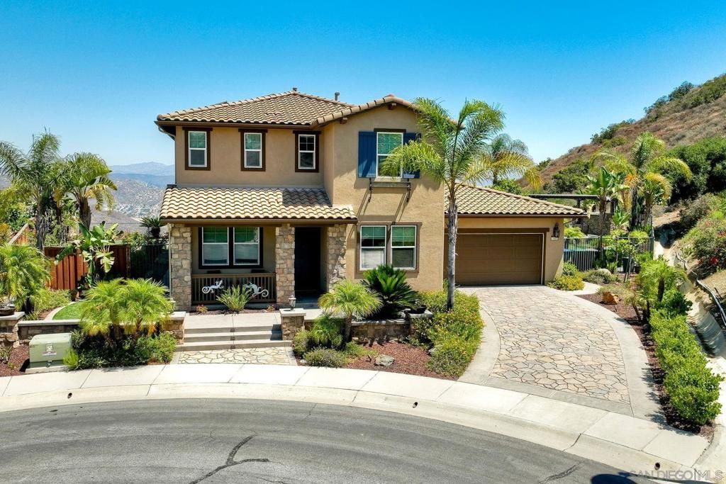 Attached, Exterior, Facade, Mediterranean