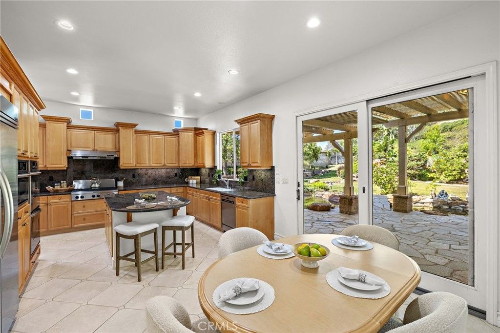 Dining room, Interior, Kitchen, Recessed Lighting