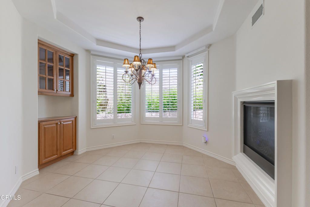Chandelier, Empty room, Interior