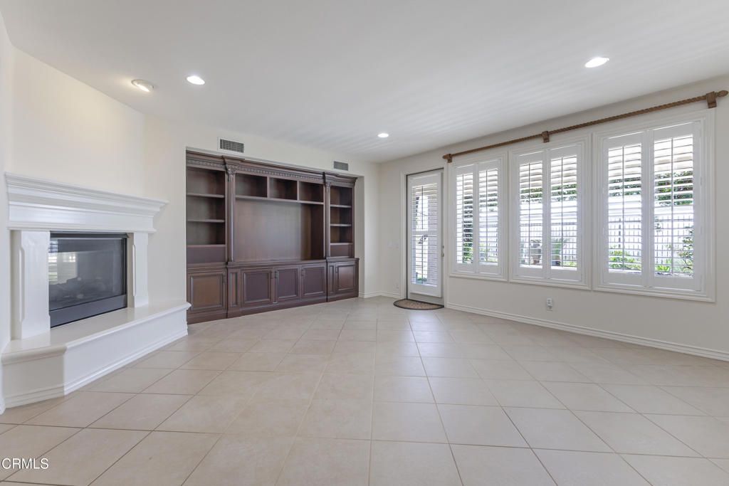 Empty room, Fireplace, Interior, Recessed Lighting