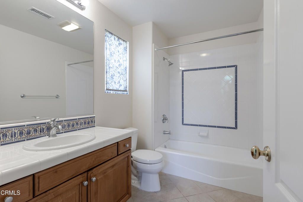 Bathroom, Interior, Tile Countertops