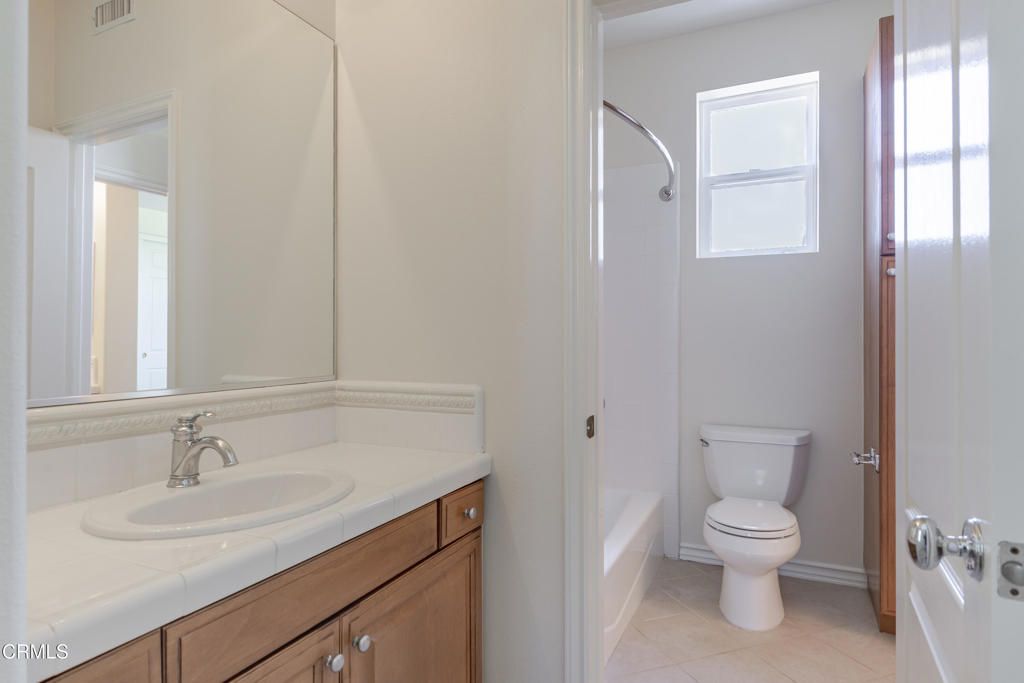 Bathroom, Interior, Tile Countertops
