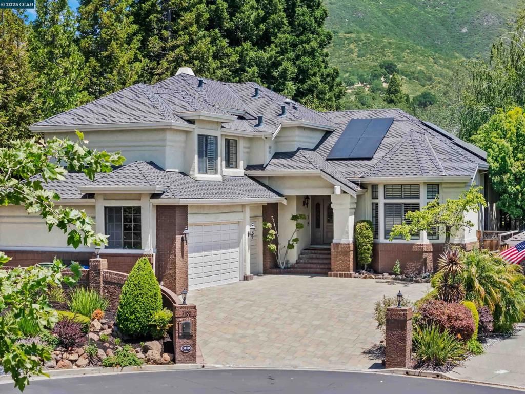 Attached, Exterior, Facade, Solar Panels, French Provincial
