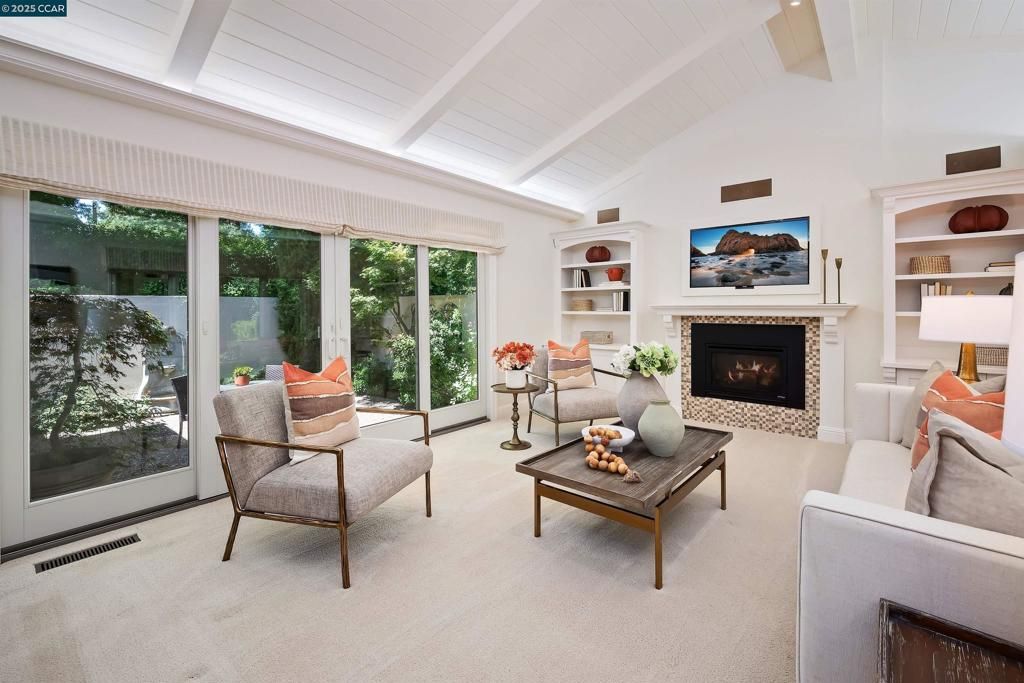 Fireplace, Interior, Living room