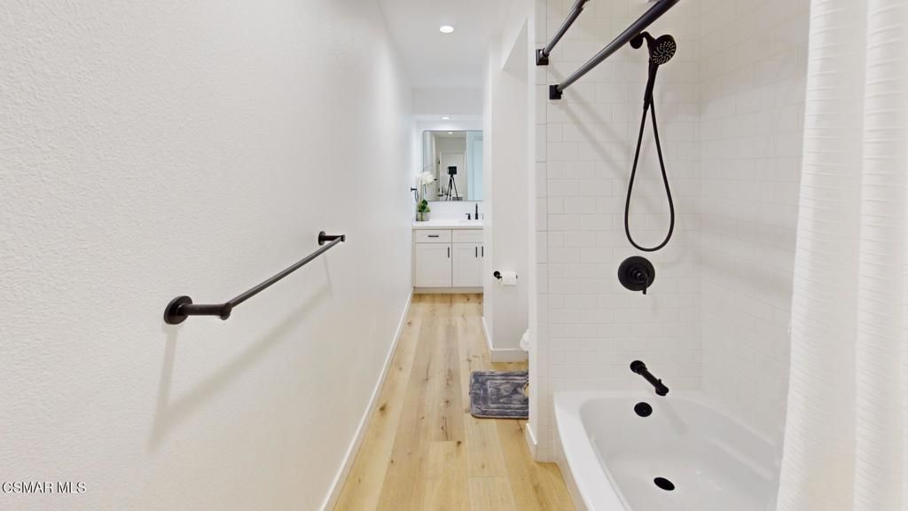 Bathroom, Interior, Recessed Lighting, Wood Texture Flooring