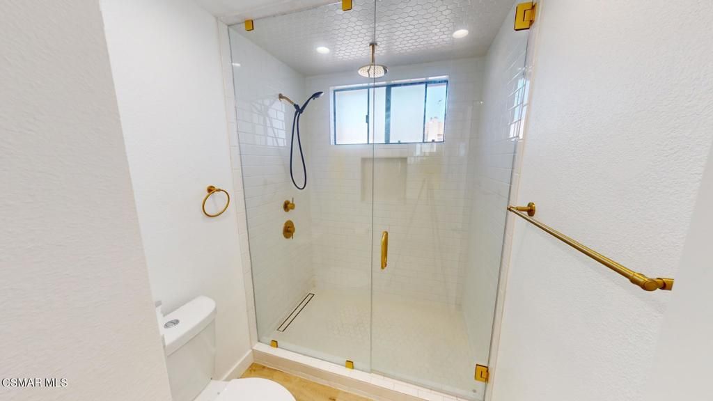 Bathroom, Glass Shower, Interior, Pendant Lights, Recessed Lighting