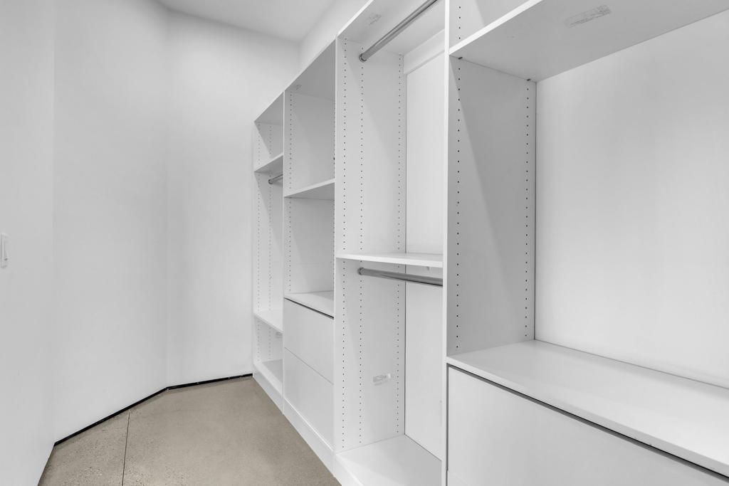 Interior, Walk-in Closets