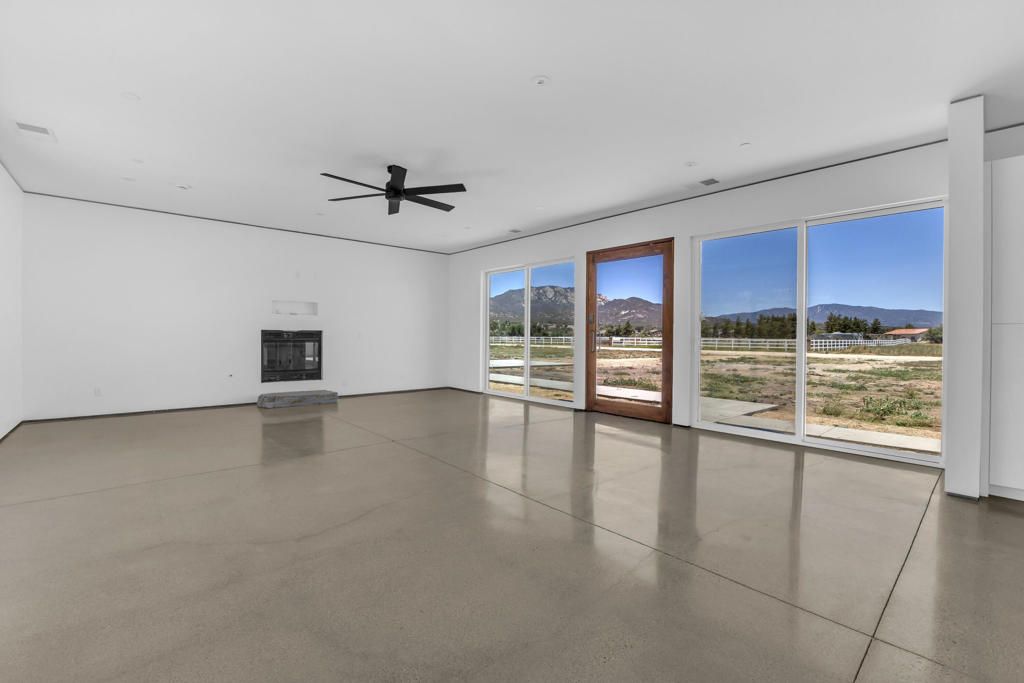 Empty room, Fireplace, Interior