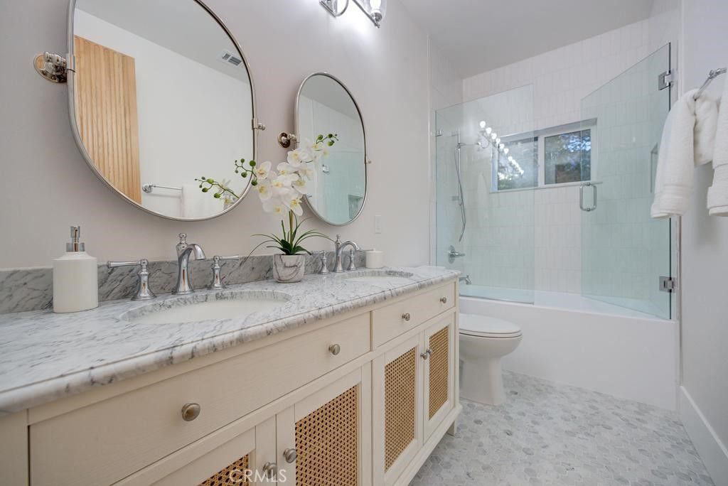 Bathroom, Dual Sink Vanities, Glass Shower, Interior