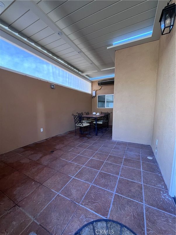 Dining room, Interior