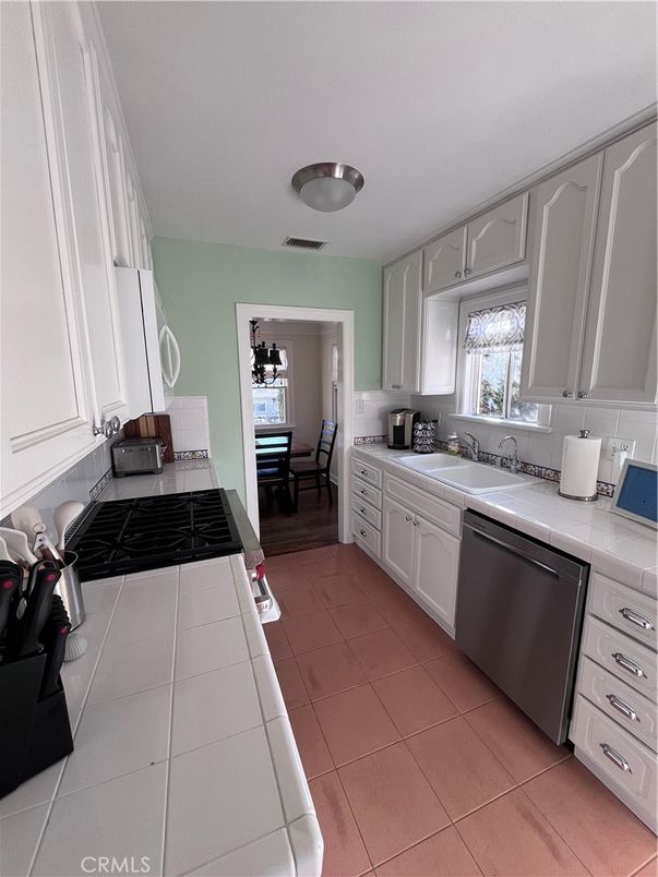 Dining room, Interior, Kitchen, Tile Countertops