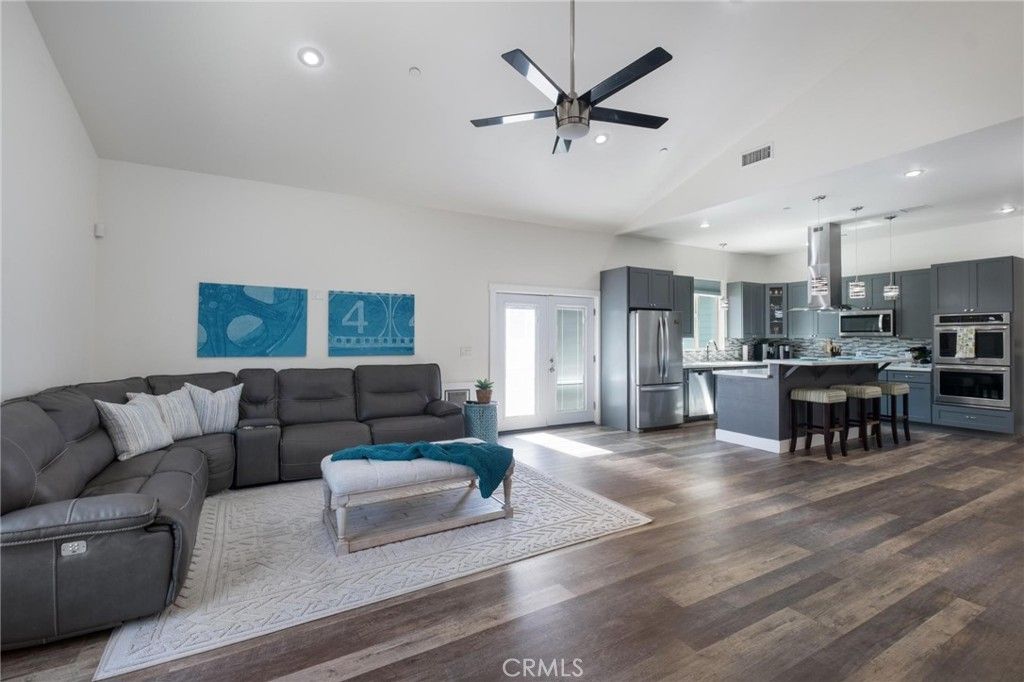 Interior, Kitchen, Living room, Pendant Lights, Recessed Lighting, Stainless Steel Appliances, Wood Texture Flooring