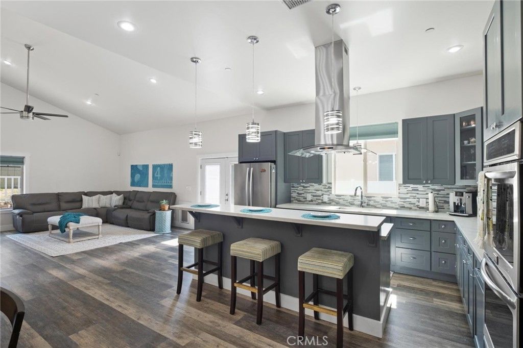 Interior, Kitchen, Living room, Pendant Lights, Recessed Lighting, Stainless Steel Appliances, Wood Texture Flooring