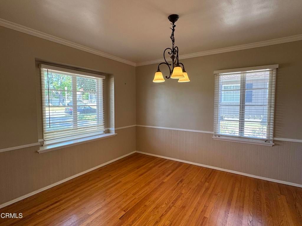 Empty room, Interior, Pendant Lights, Wood Texture Flooring
