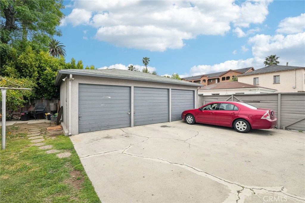 Detached Garage, Exterior