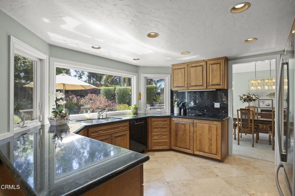 Chandelier, Dining room, Interior, Kitchen, Recessed Lighting