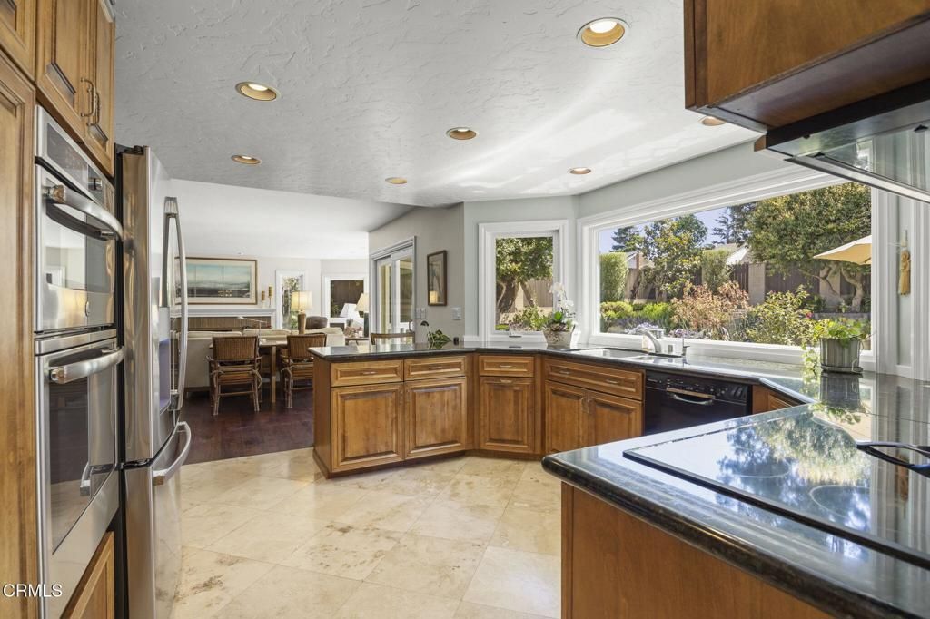 Dining room, Interior, Kitchen, Recessed Lighting, Wood Texture Flooring