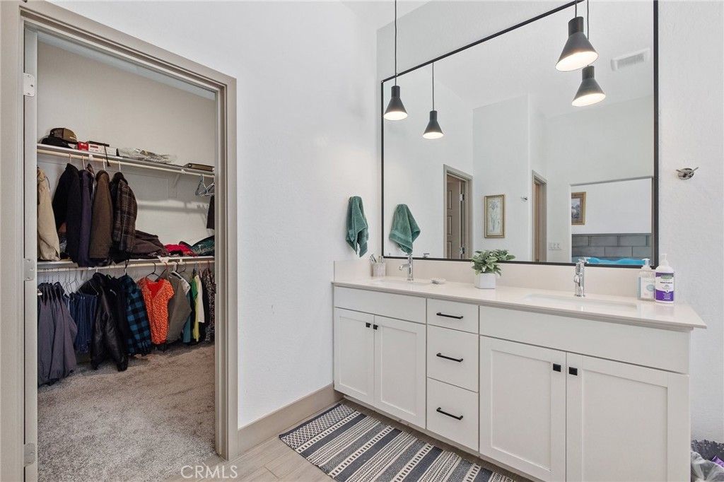 Bathroom, Dual Sink Vanities, Interior, Pendant Lights, Walk-in Closets