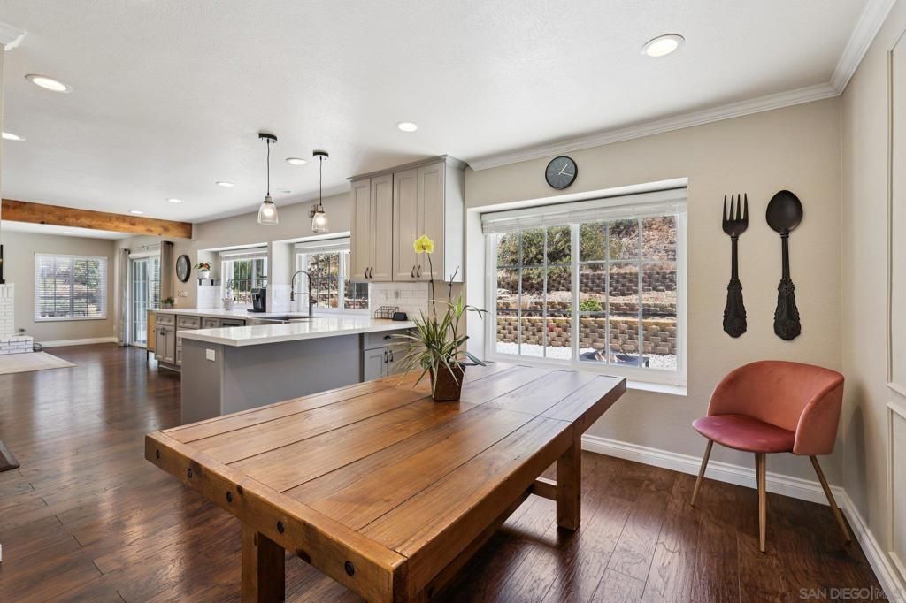 Dining room, Interior, Kitchen, Pendant Lights, Recessed Lighting, Wood Texture Flooring
