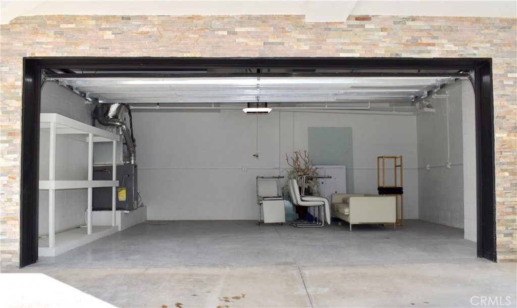Garage, Interior, Stone Walls