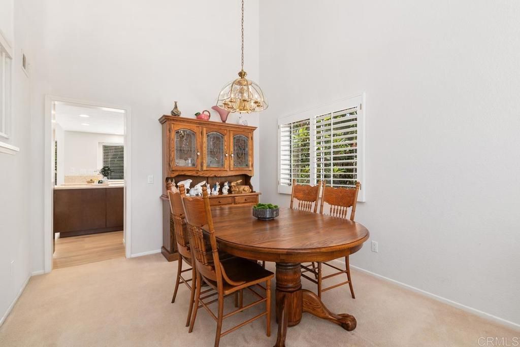 Dining room, Interior, Pendant Lights, Recessed Lighting
