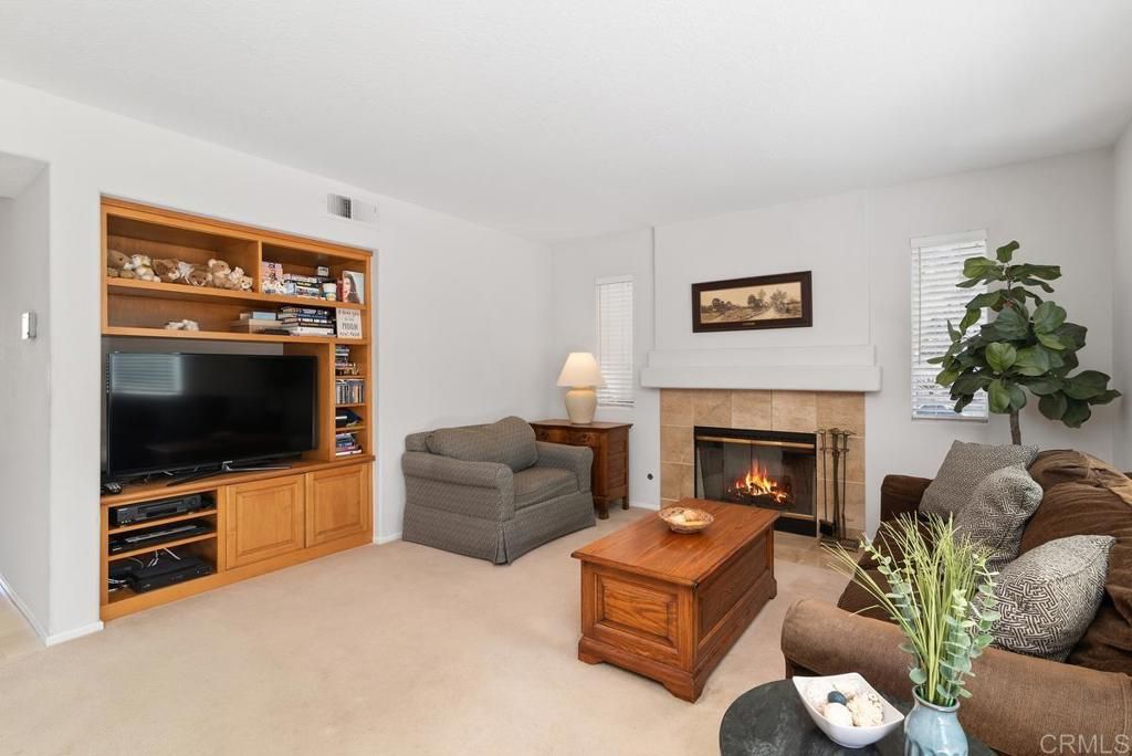 Fireplace, Interior, Living room
