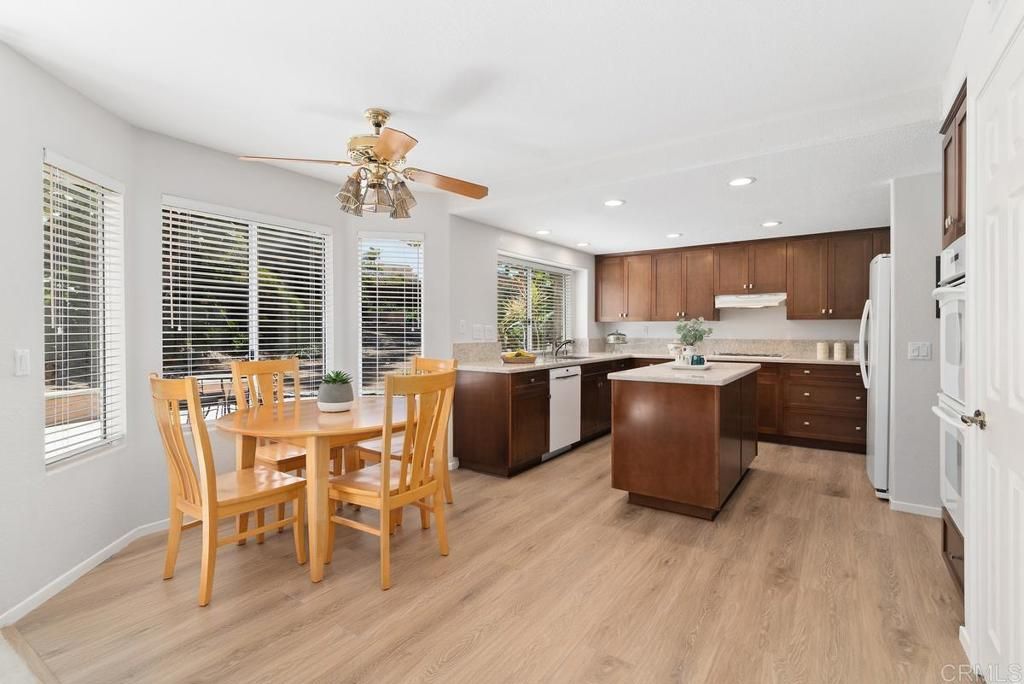 Dining room, Interior, Kitchen, Recessed Lighting, Wood Texture Flooring