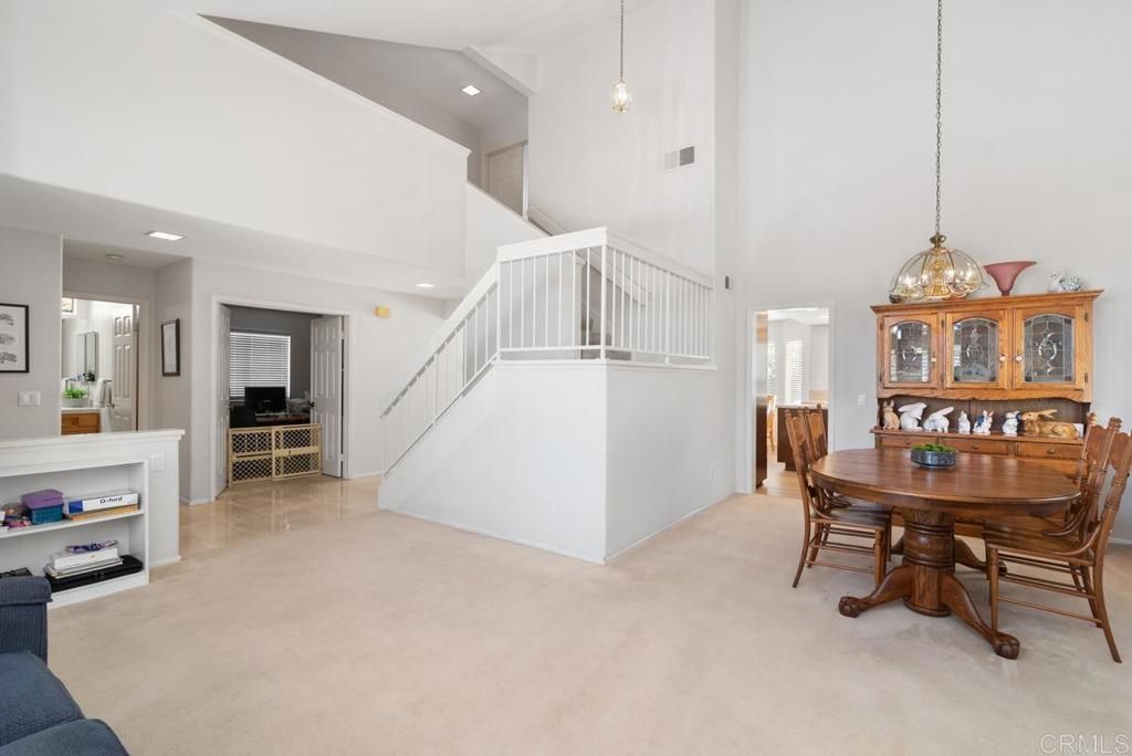 Dining room, Interior, Pendant Lights, Recessed Lighting