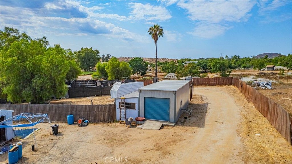Backyard, Detached Garage, Exterior