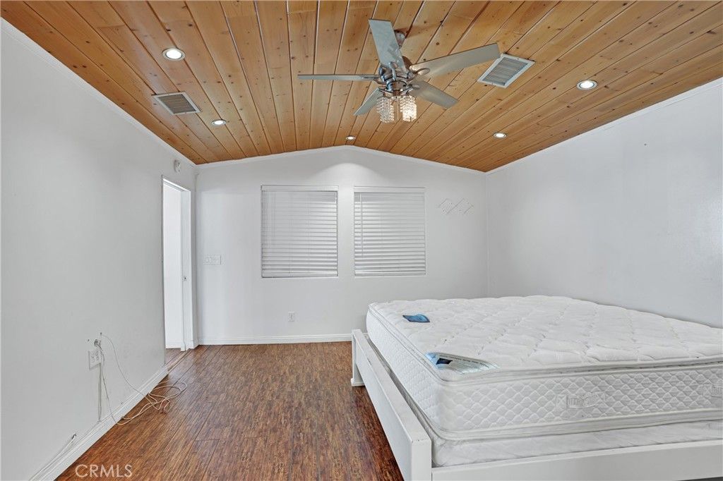 Interior, Recessed Lighting, Wooden Ceilings, Wood Texture Flooring