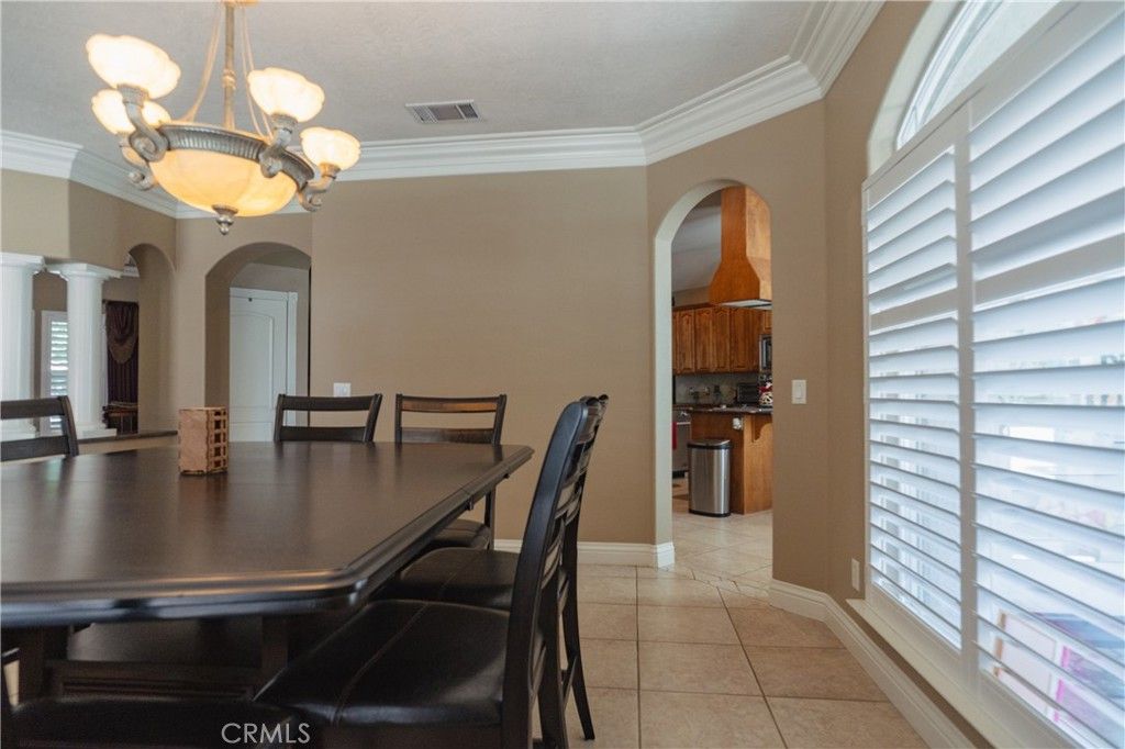 Chandelier, Dining room, Interior