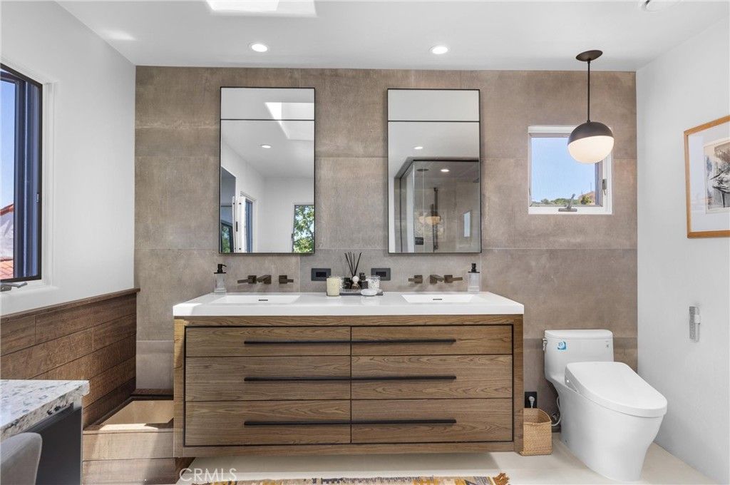 Bathroom, Dual Sink Vanities, Interior, Pendant Lights, Recessed Lighting