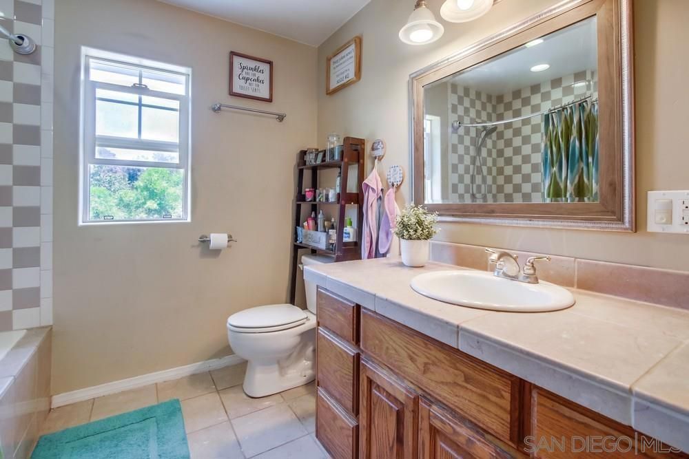 Bathroom, Interior, Tile Countertops