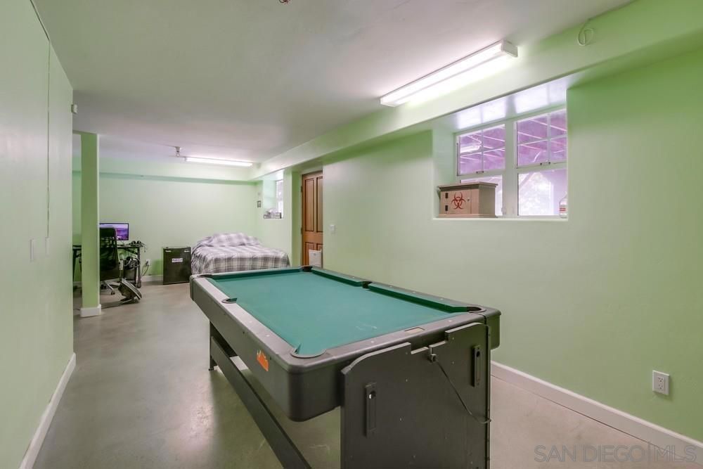 Billiard Table, Game Room, Interior