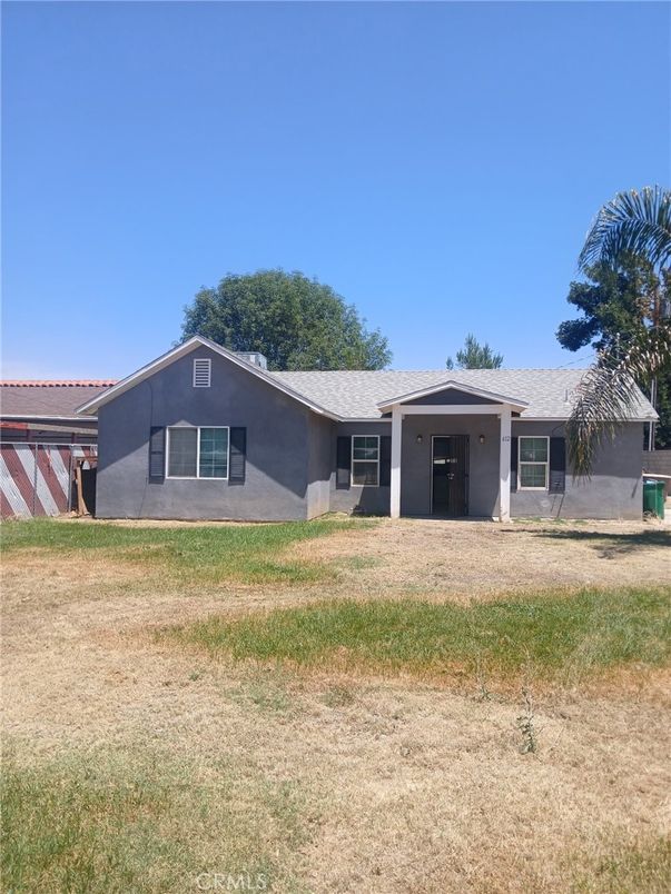 Backyard, Exterior, Facade, Ranch