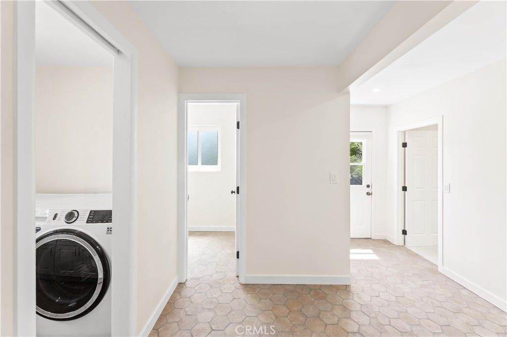 Interior, Utility Closets, Washer