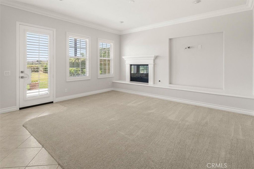 Empty room, Fireplace, Interior