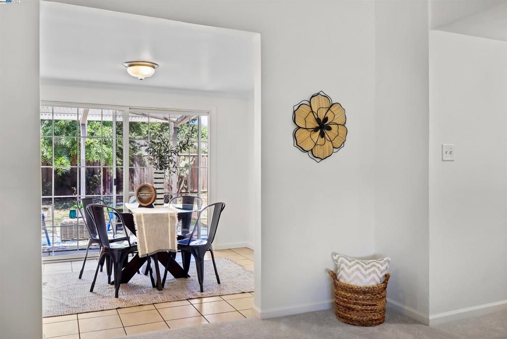 Dining room, Interior