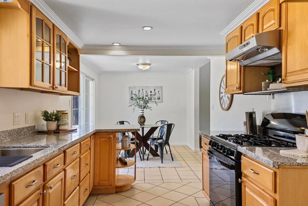 Dining room, Interior, Kitchen, Recessed Lighting
