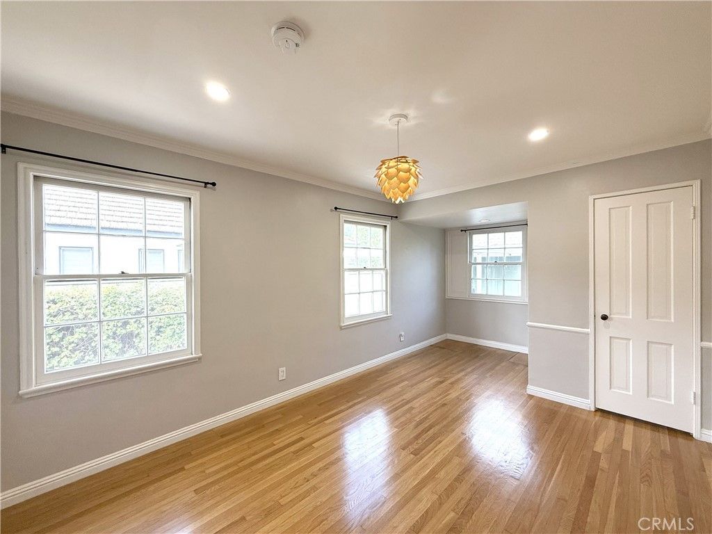 Empty room, Interior, Pendant Lights, Recessed Lighting, Wood Texture Flooring